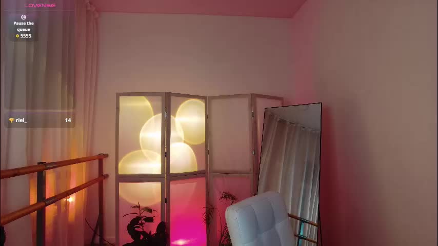 xxrayna Live Sex November 12, 2025