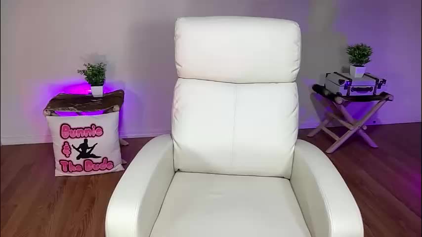 bunnieandthedude Live Sex November 12, 2025