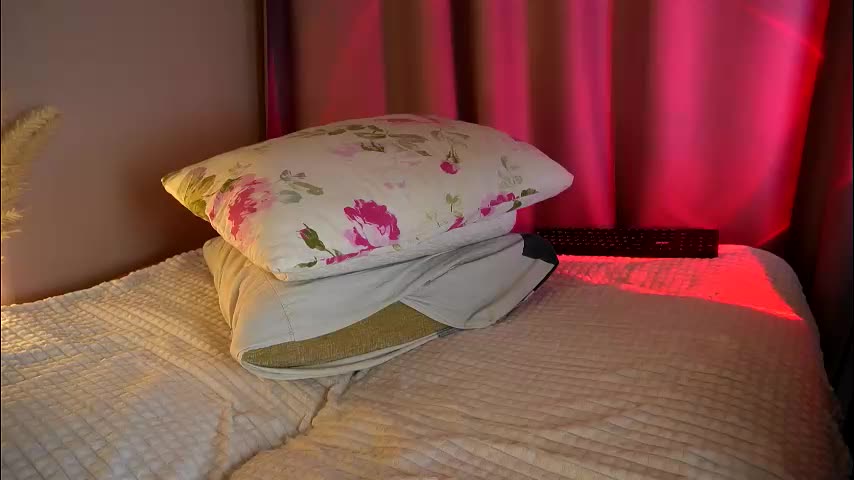 holyyy_fuck Live Sex November 14, 2025