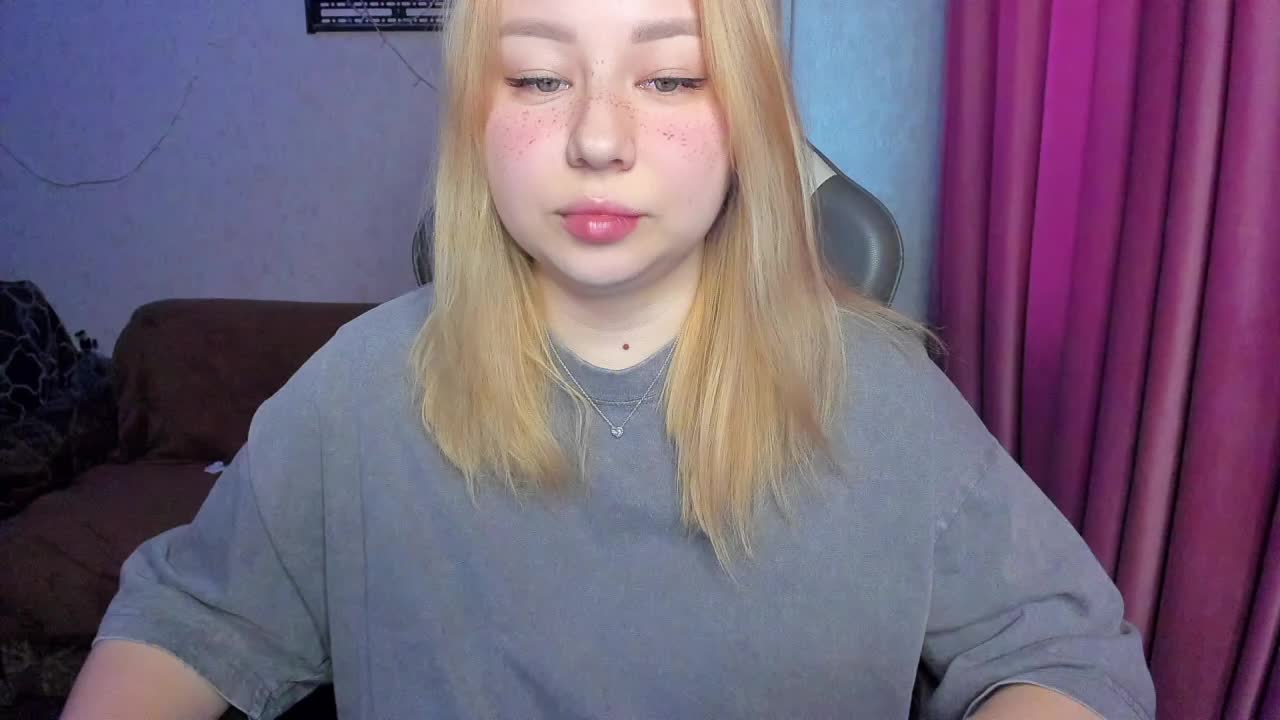 MilkaFoxy Live Sex November 13, 2025