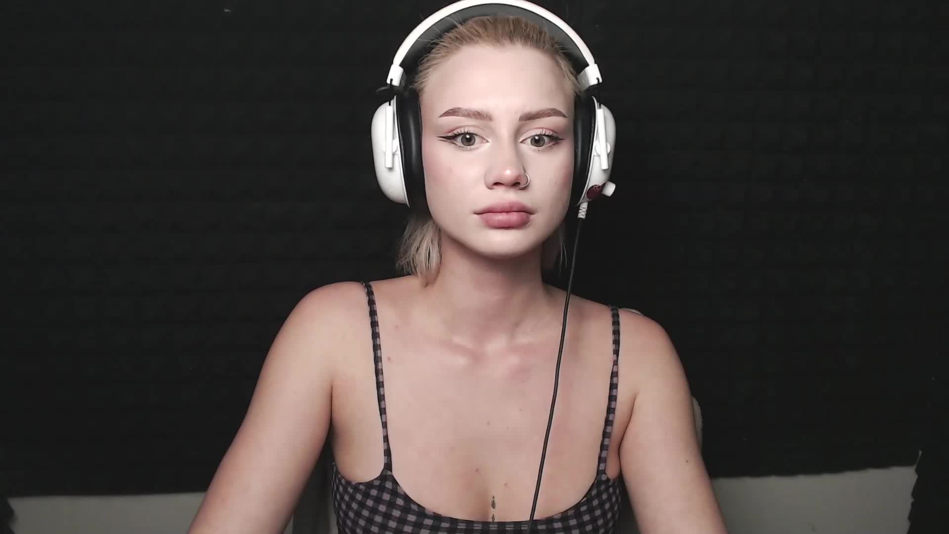 Ice-hot Live Sex November 14, 2025