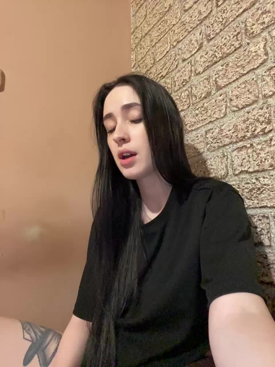 Hikikomori27 Live Sex November 14, 2025