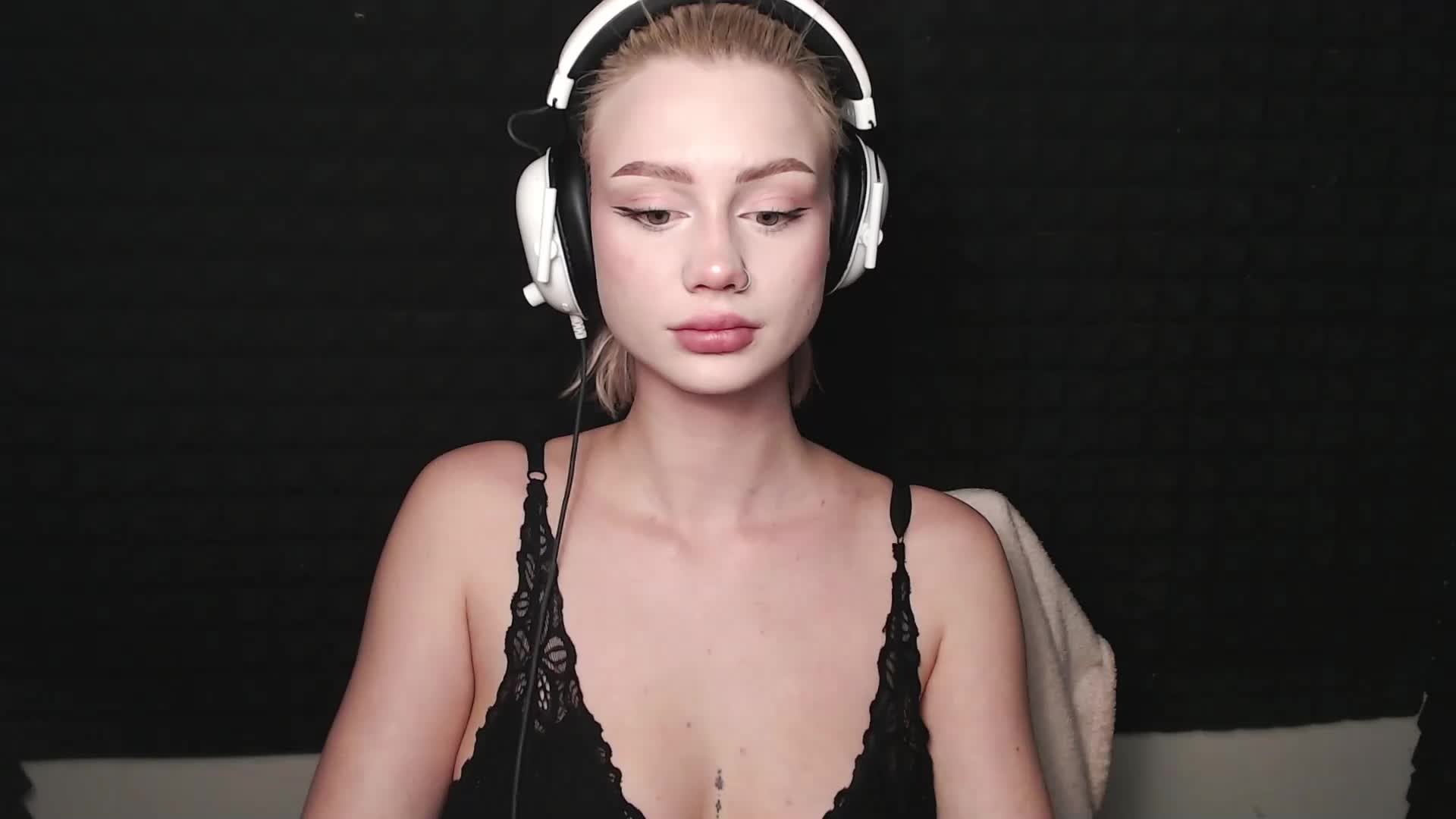 Ice-hot Live Sex November 14, 2025