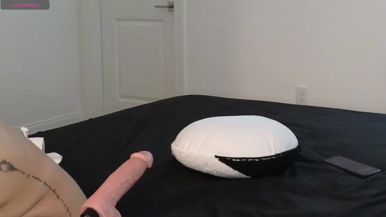 VioletBaby Live Sex November 17, 2025