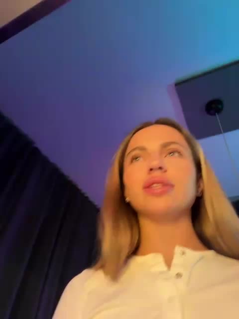 Nataliecroys Live Sex November 18, 2025