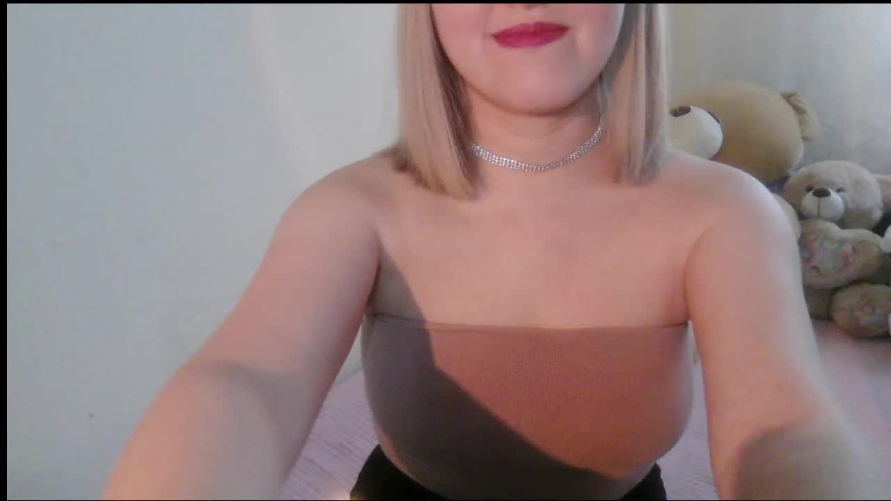 -Sweet-smile- Live Sex November 18, 2025