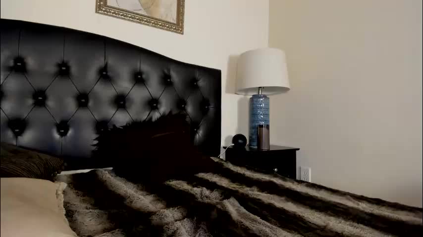 nicolesolace Live Sex November 18, 2025