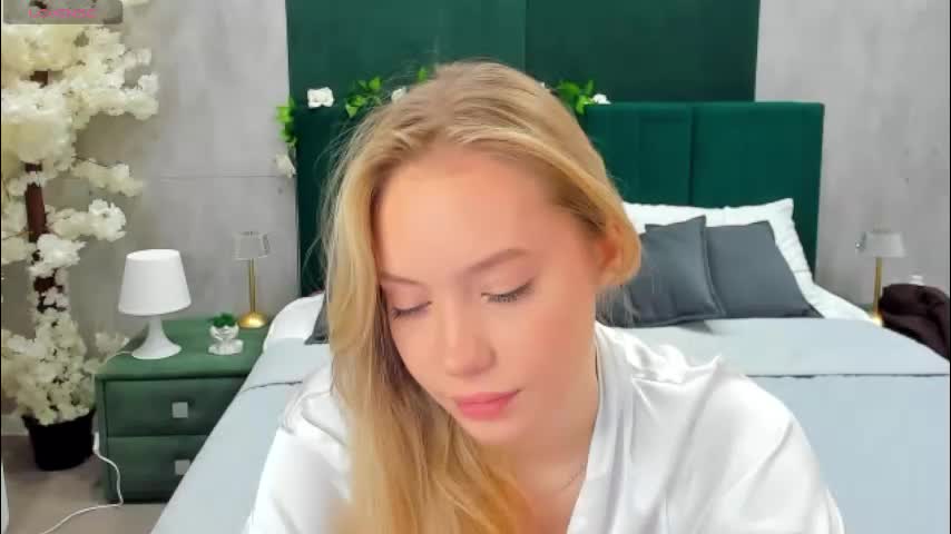 melanie_ryer Live Sex November 18, 2025
