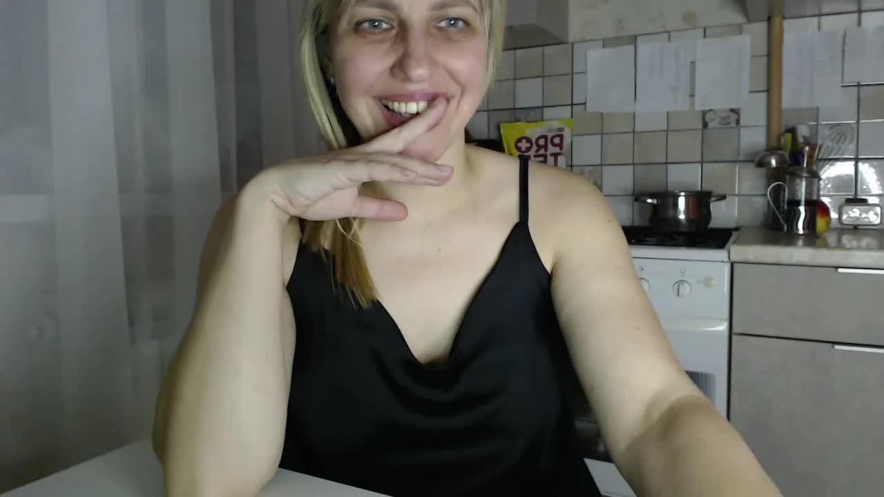 Karmella Live Sex November 20, 2025