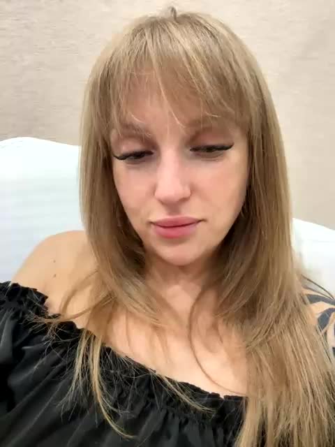 Mariana123z Live Sex November 17, 2025