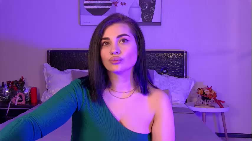 adrianatores Live Sex November 24, 2025