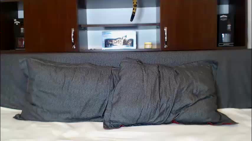 hornygirllx Live Sex November 26, 2025