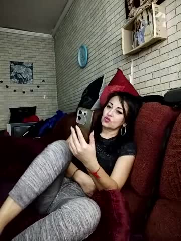 Lina-a-13 Live Sex November 26, 2025