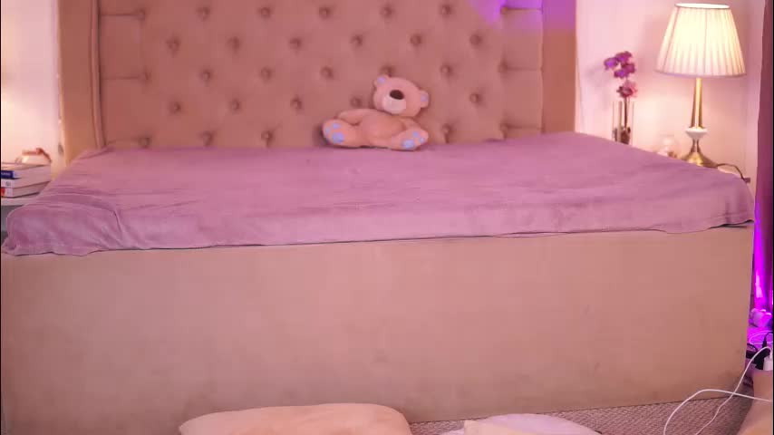 chloeobrilx Live Sex November 25, 2025