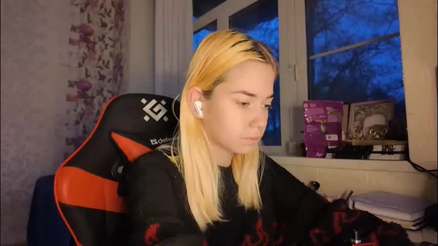 charleneschonert Live Sex November 27, 2025