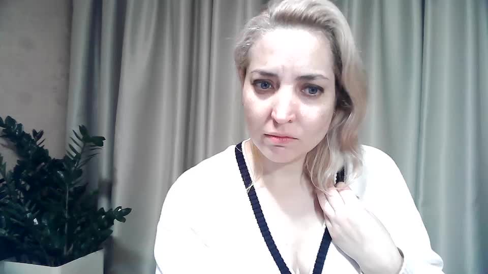 mariska-kiska Live Sex November 28, 2025