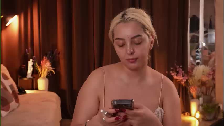 victoriamorrone Live Sex November 27, 2025