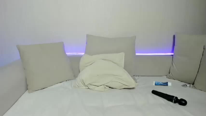 Mia-Callme Live Sex November 27, 2025