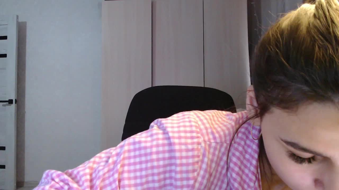 LenaGordon_2025-11-28_09-14-03_897 Live Sex November 28, 2025