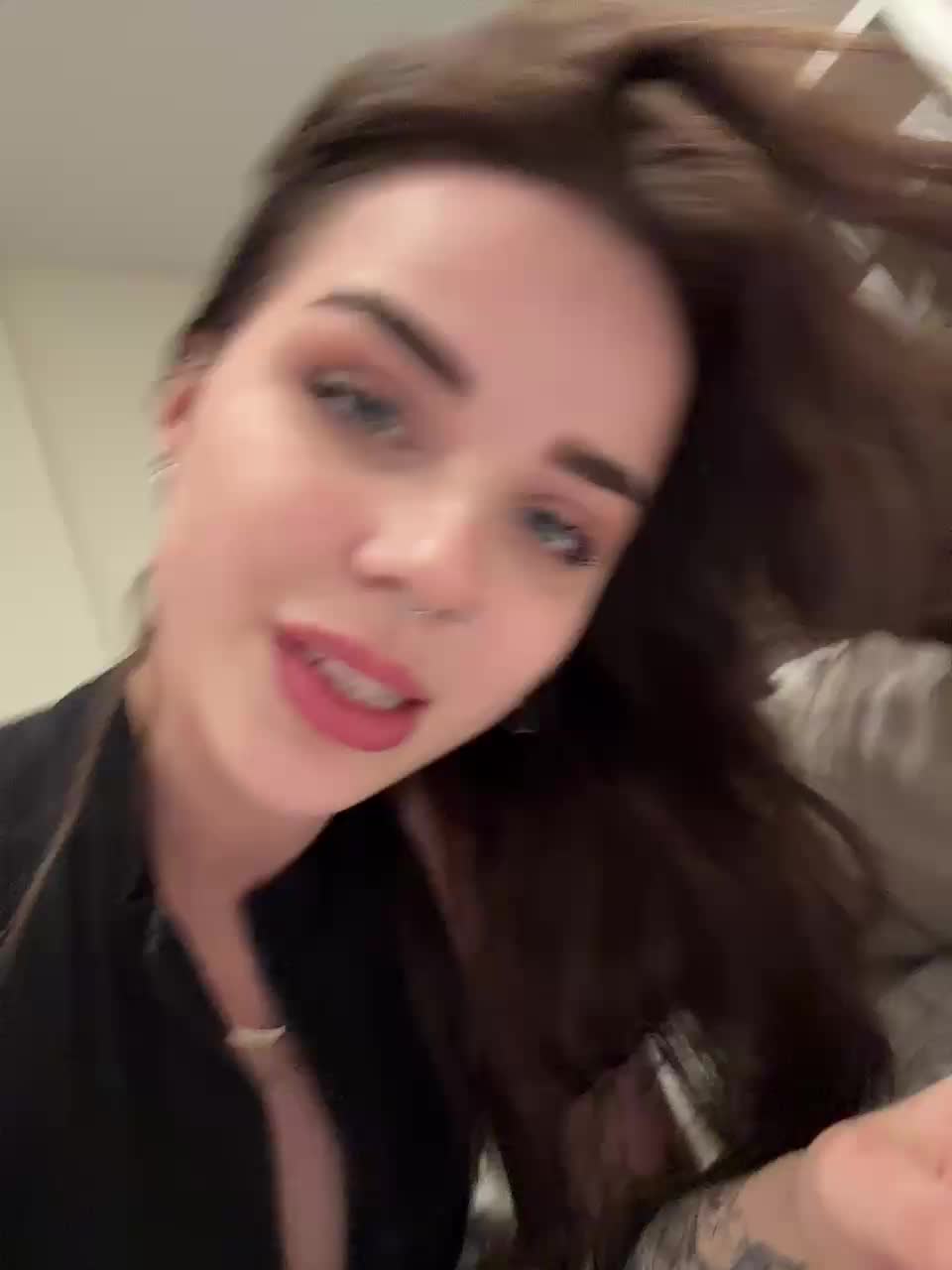 MiniNika Live Sex November 30, 2025