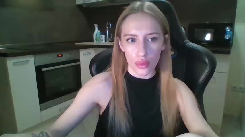 weaksii Live Sex December 1, 2025