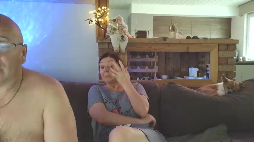 sanroom Live Sex November 30, 2025