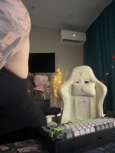 MiniNika Live Sex November 30, 2025