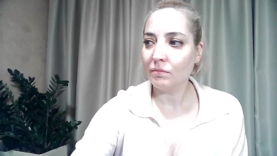 mariska-kiska Live Sex December 1, 2025