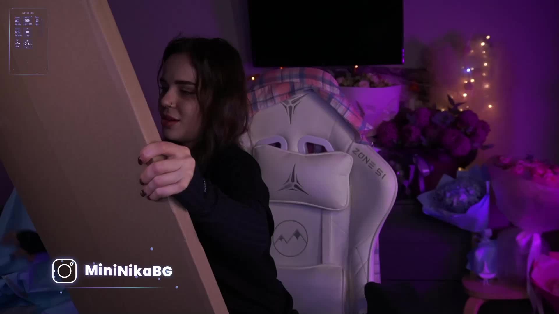 MiniNika Live Sex December 2, 2025