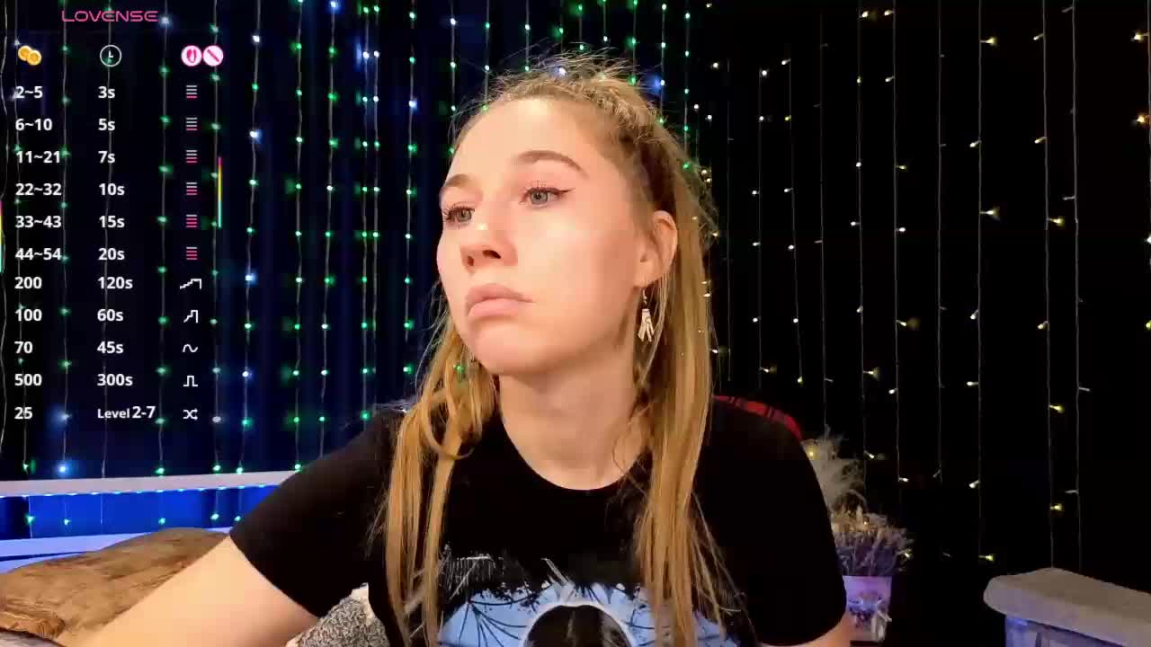 kiskaWEDNESDAY Live Sex December 2, 2025