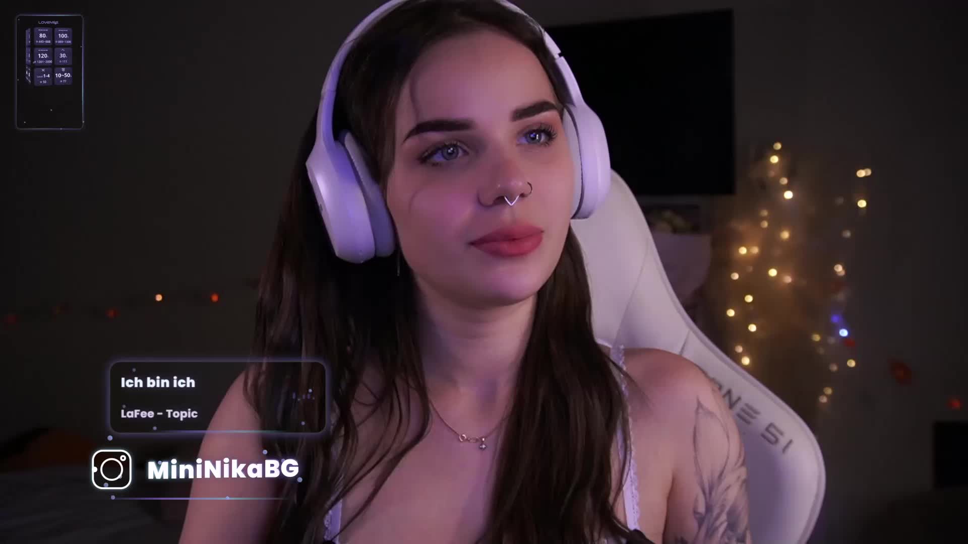 MiniNika Live Sex November 30, 2025