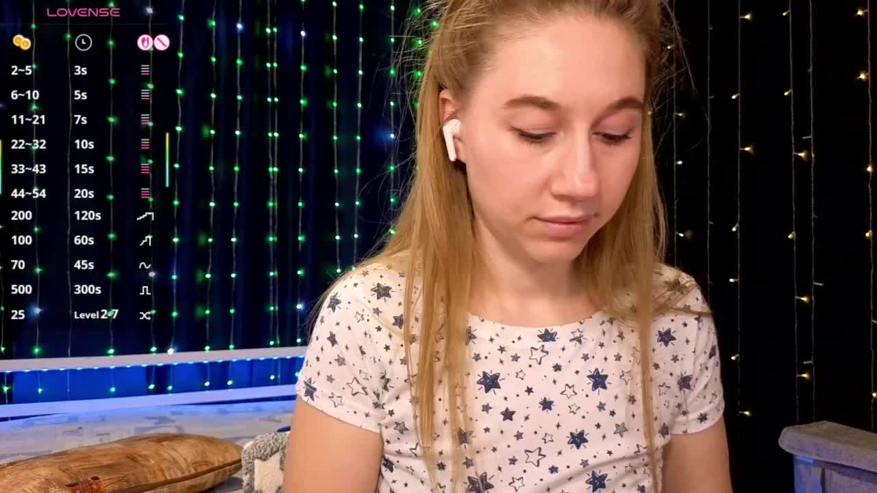 kiskaWEDNESDAY Live Sex December 3, 2025