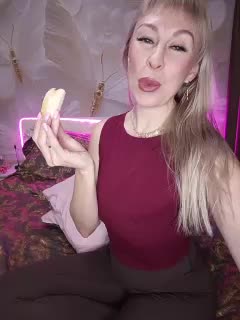 Blondi_Love Live Sex December 3, 2025