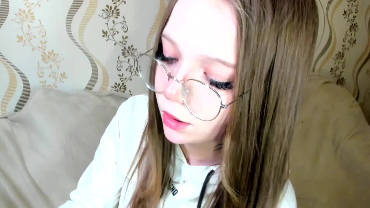 MelMooon Live Sex December 3, 2025