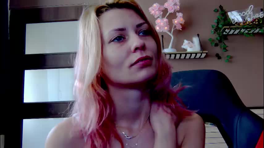 karoline121 Live Sex December 4, 2025