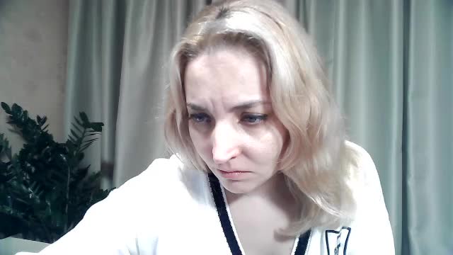 mariska-kiska Live Sex December 5, 2025