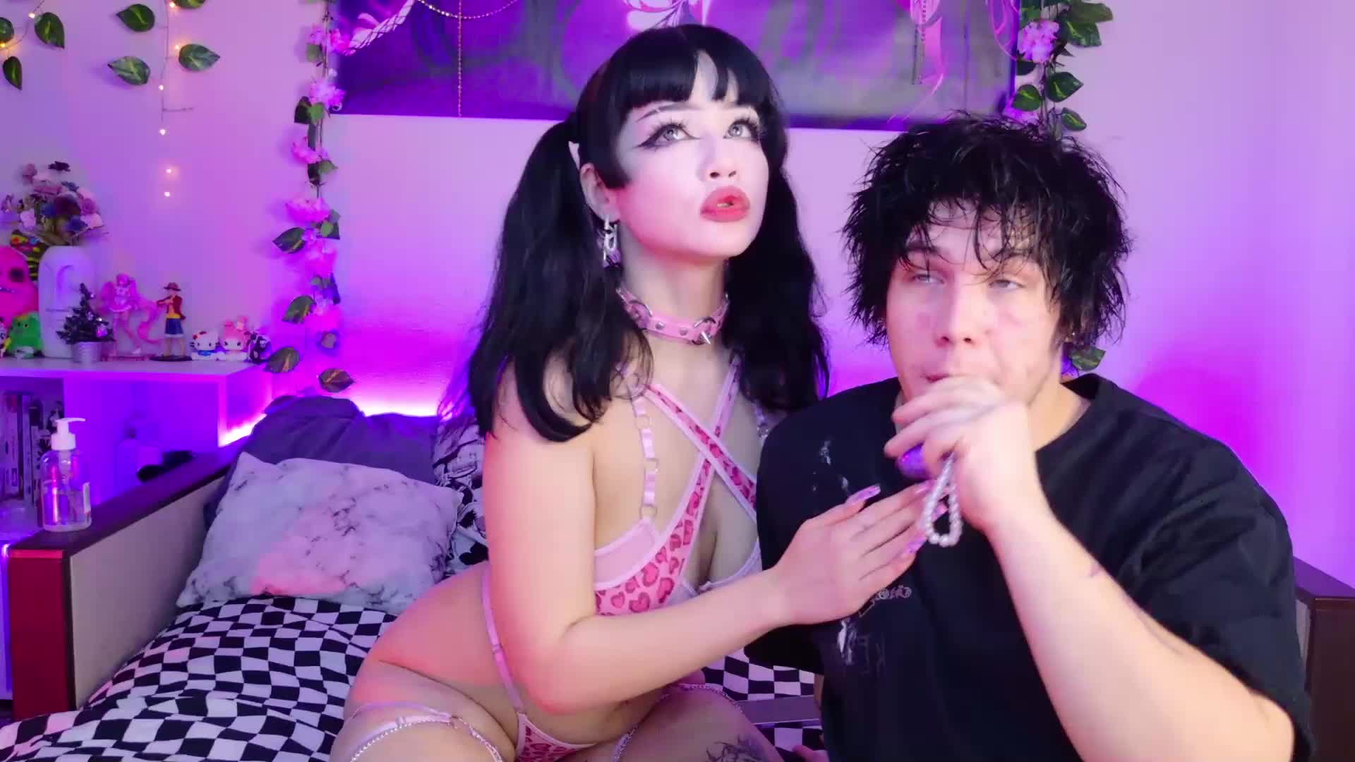 Night-angell Live Sex December 4, 2025