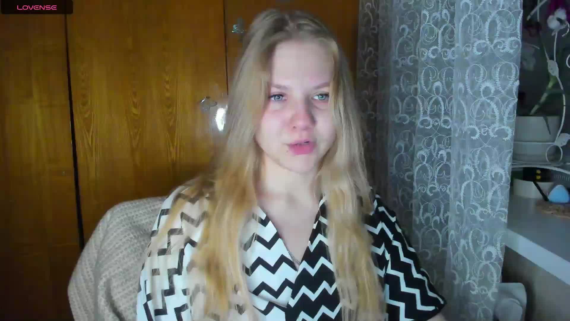 Emma-Frizea Live Sex December 5, 2025