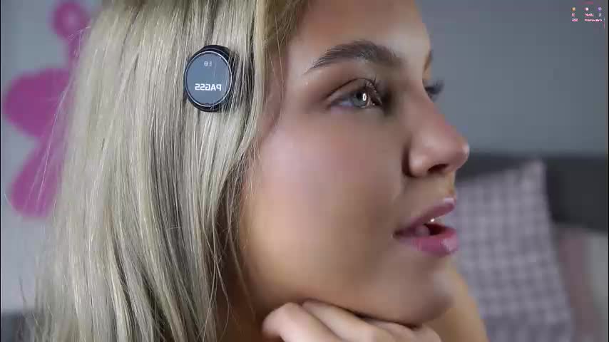 lipswithsmileonthem Live Sex December 6, 2025