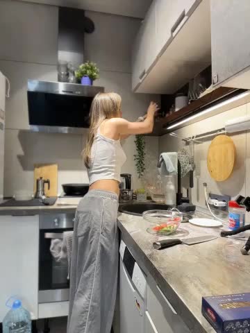 Kylie_Desire Live Sex December 5, 2025