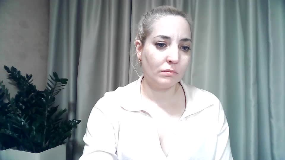 mariska-kiska Live Sex December 7, 2025