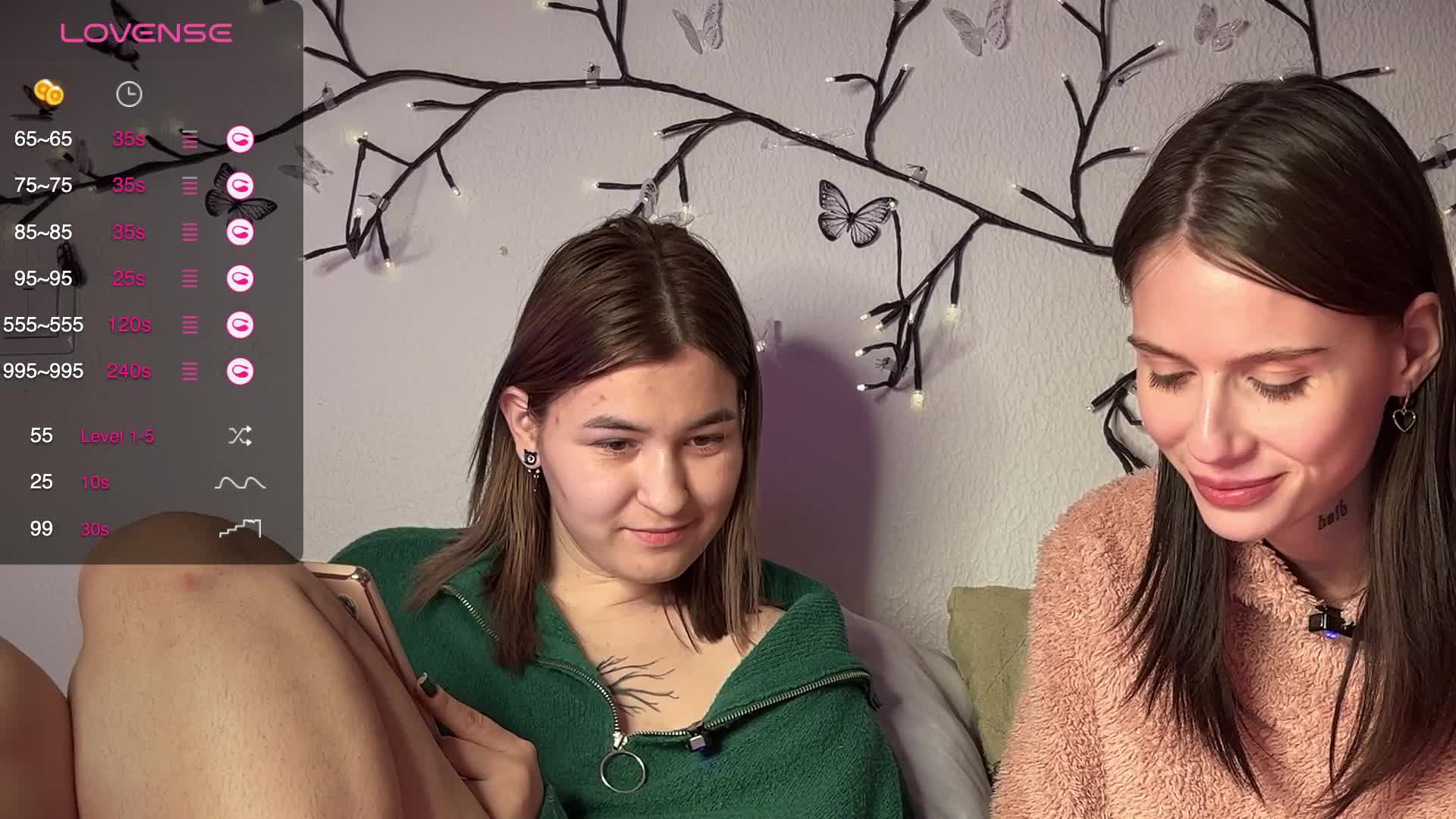 _Two_Chicks_ Live Sex December 7, 2025