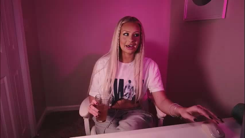 daisyy888 Live Sex December 7, 2025