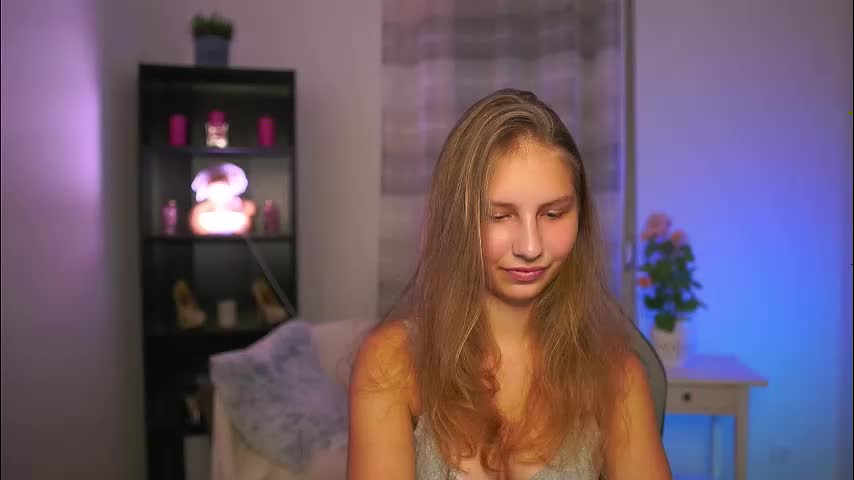 emmie_murray Live Sex December 7, 2025