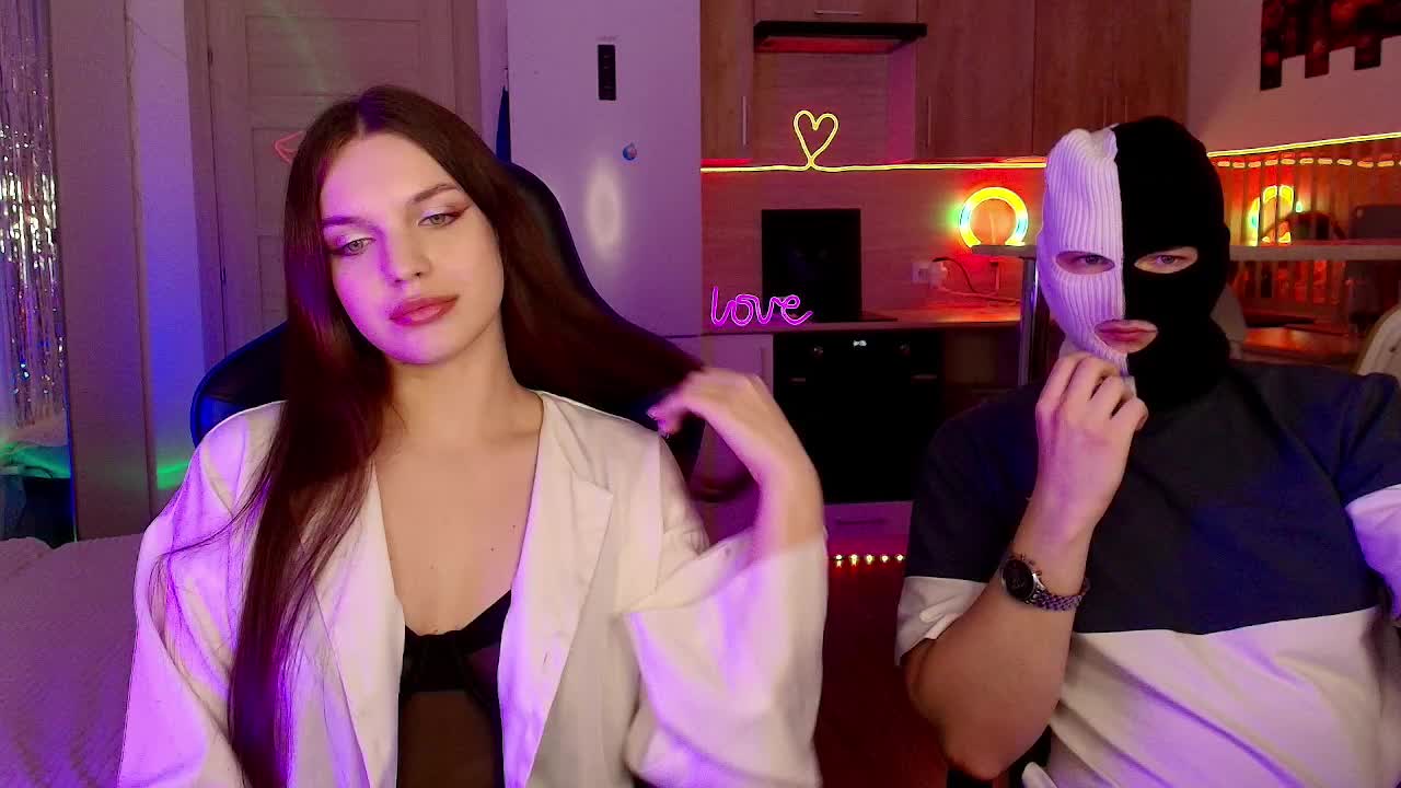 TwiceAsHotXXX Live Sex December 7, 2025
