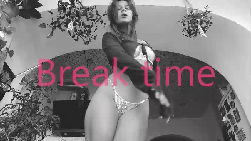 sasha_moormeoow Live Sex December 7, 2025