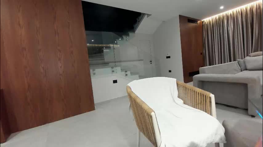 ehotlovea Live Sex December 7, 2025