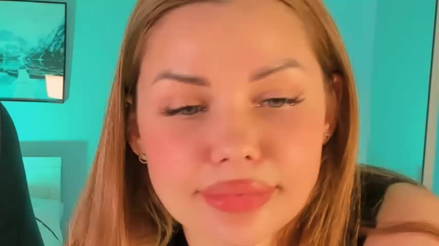 Roxana_Wet_ Live Sex December 7, 2025