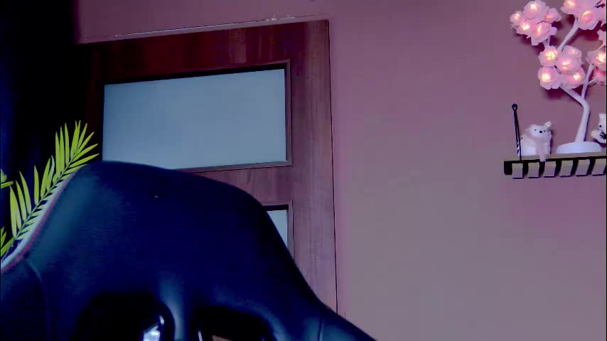 karoline121 Live Sex December 8, 2025