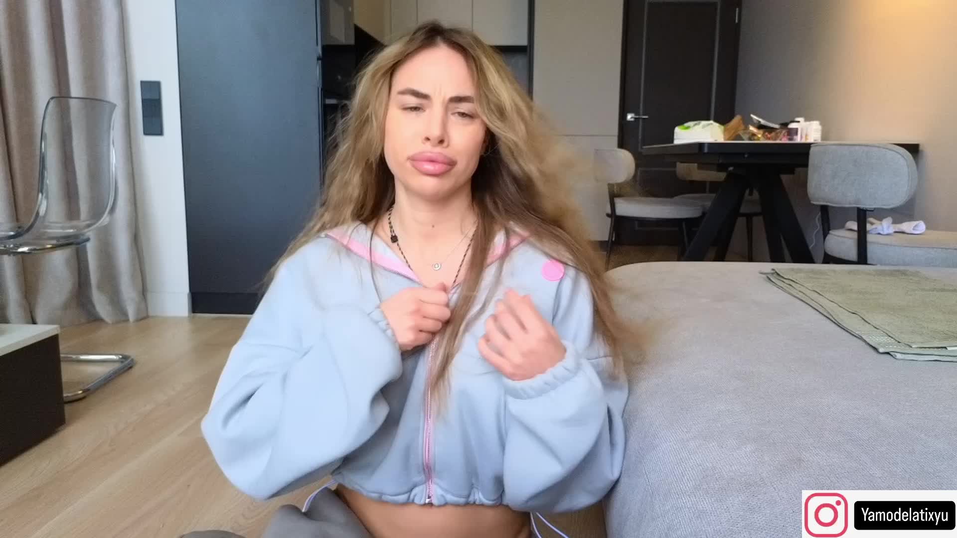 diffgirls1-1 Live Sex December 8, 2025